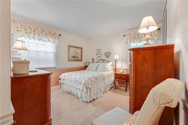 6821 Chadbourne Drive, North Olmsted, OH 44070