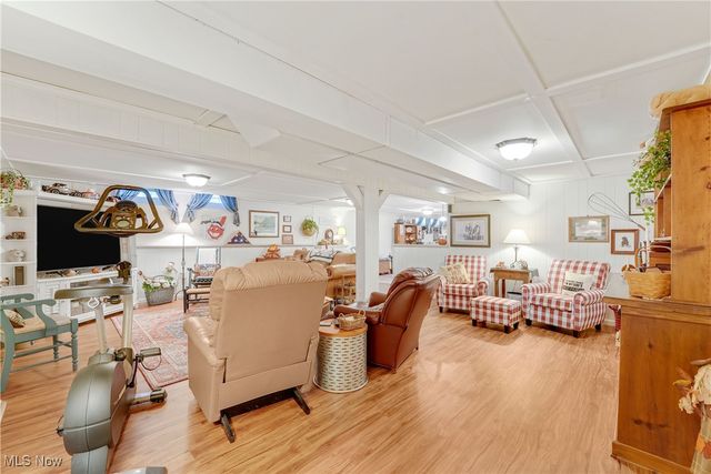 6821 Chadbourne Drive, North Olmsted, OH 44070