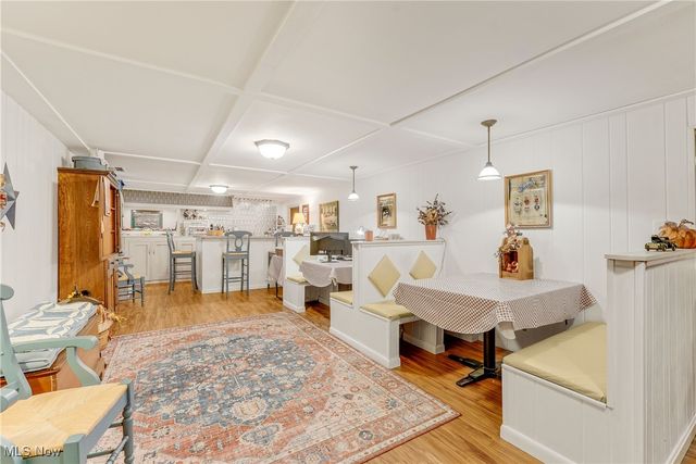 6821 Chadbourne Drive, North Olmsted, OH 44070