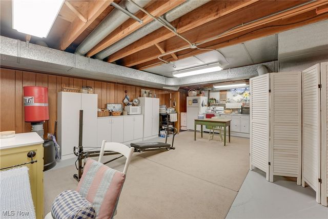 6821 Chadbourne Drive, North Olmsted, OH 44070