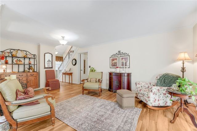 6821 Chadbourne Drive, North Olmsted, OH 44070