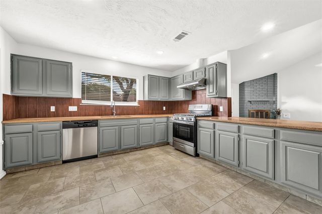 13102 Chipman Glen Drive, Houston, TX 77082