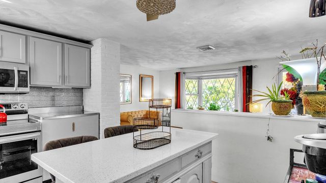 11 Rodwell St, Brockton, MA 02302