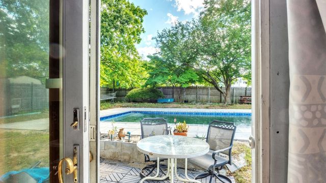 11 Rodwell St, Brockton, MA 02302
