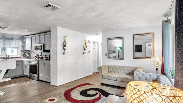 11 Rodwell St, Brockton, MA 02302