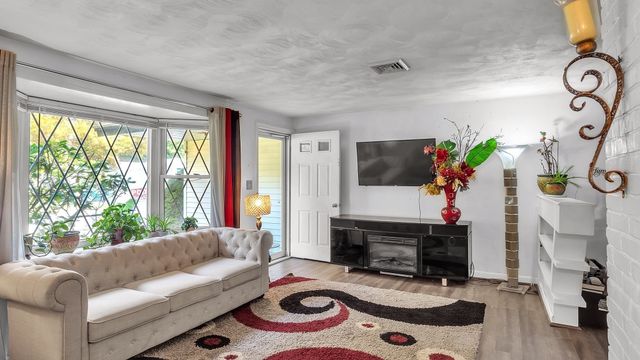 11 Rodwell St, Brockton, MA 02302