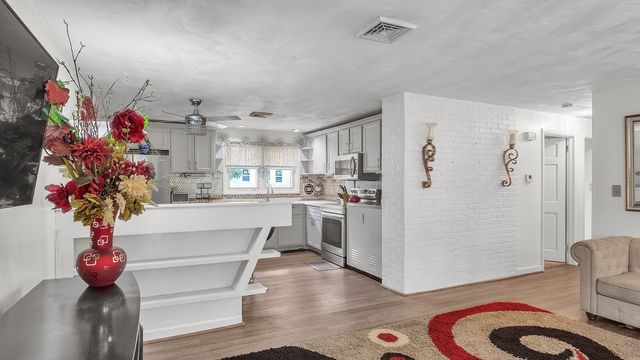 11 Rodwell St, Brockton, MA 02302