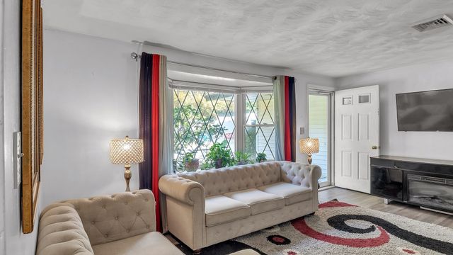 11 Rodwell St, Brockton, MA 02302