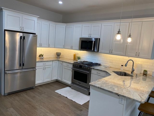9 Independence Ave 307, Braintree, MA 02184