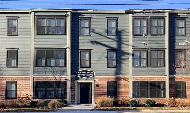 9 Independence Ave 307, Braintree, MA 02184
