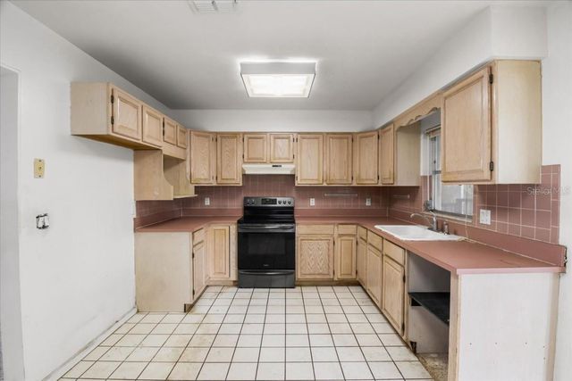 112 LONGFELLOW ROAD, Winter Haven, FL 33884