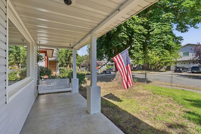 2211 W Gardner Ave, Spokane, WA 99201