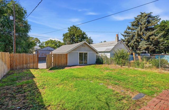 2211 W Gardner Ave, Spokane, WA 99201
