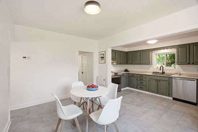 2211 W Gardner Ave, Spokane, WA 99201