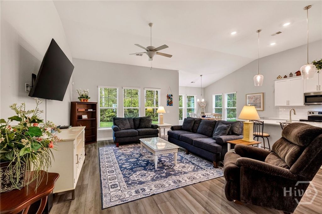 Image 4 of property listing at 470 Sessile Oak Drive, Savannah, GA 31419