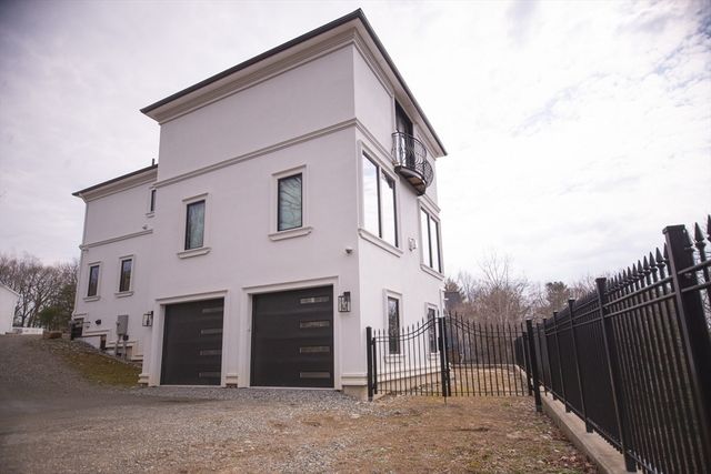 12 Gianna Drive, Saugus, MA 01906