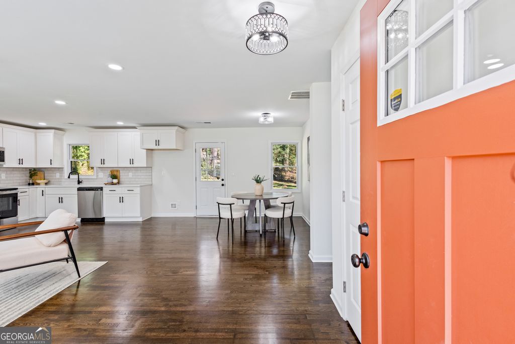 3252 Pinehill Drive, Decatur, GA 30032