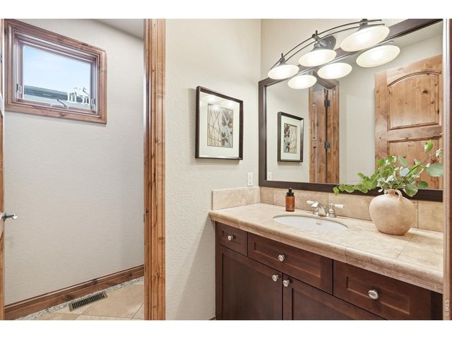 1444 Onyx Cir, Longmont, CO 80504