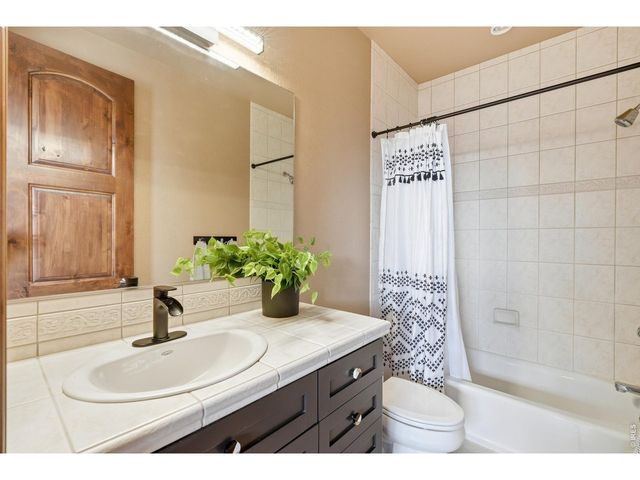 1444 Onyx Cir, Longmont, CO 80504