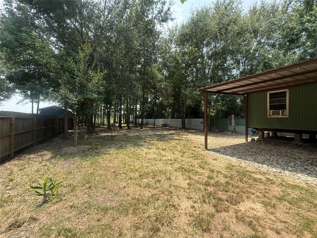 984 County Road 3405, Cleveland, TX 77327