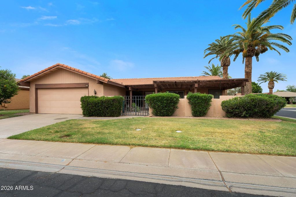 529 LEISURE WORLD --, Mesa, AZ 85206