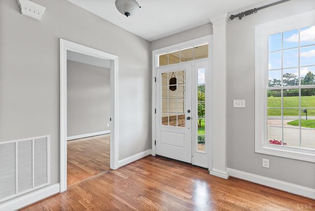 1099 Toni Lane, Forest, VA 24551