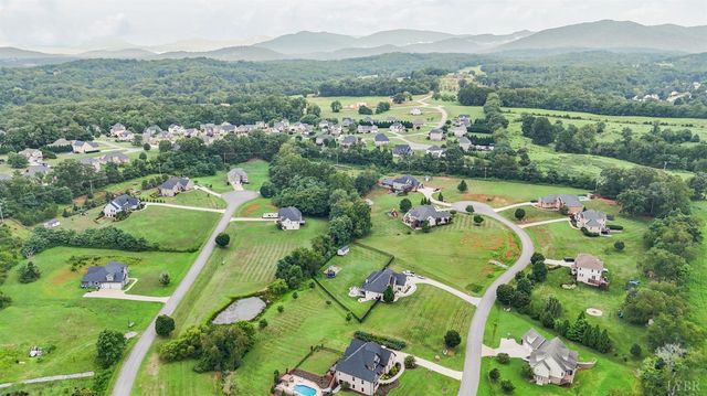 1099 Toni Lane, Forest, VA 24551