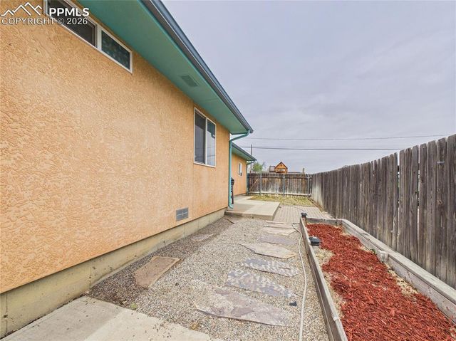 1613 E 19th Street, Pueblo, CO 81001
