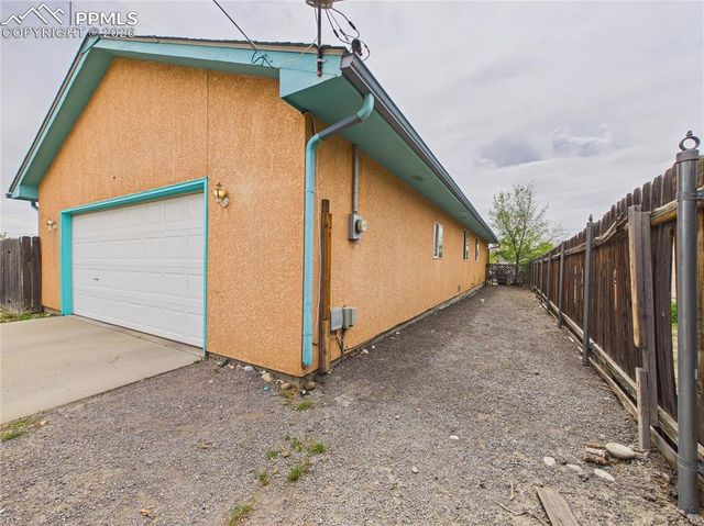 1613 E 19th Street, Pueblo, CO 81001
