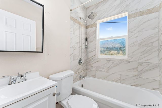 1818 CHEYENNE PL, Cheyenne, WY 82001