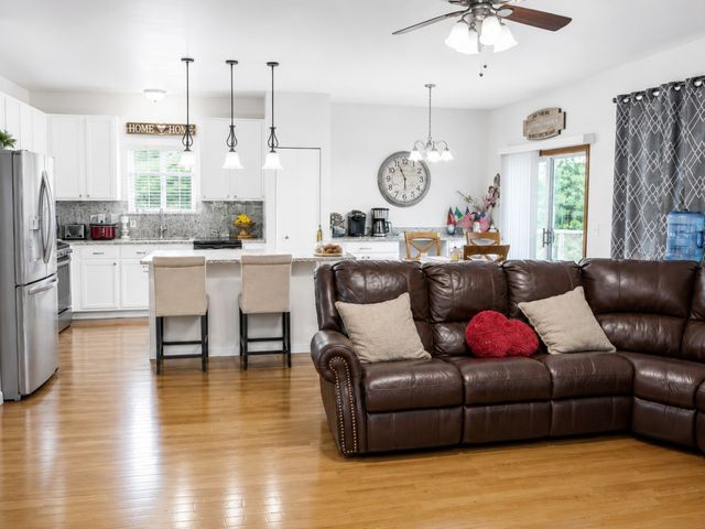 25301 Presidential Avenue, Plainfield, IL 60544