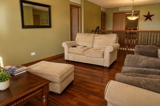 25301 Presidential Avenue, Plainfield, IL 60544