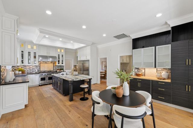 20041 Heritage Oak, Saratoga, CA 95070