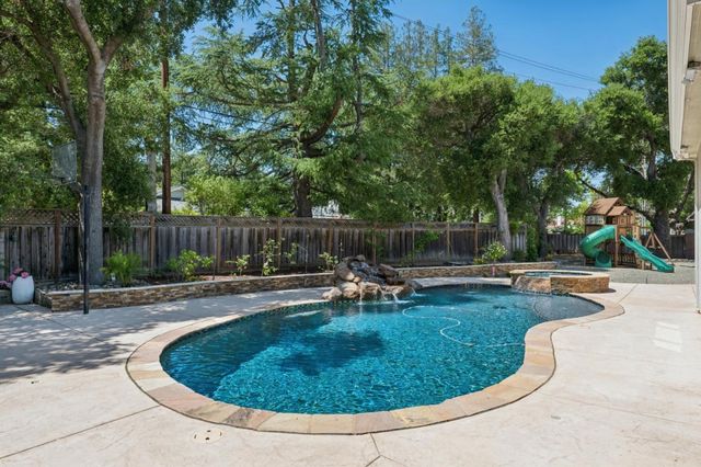 20041 Heritage Oak, Saratoga, CA 95070