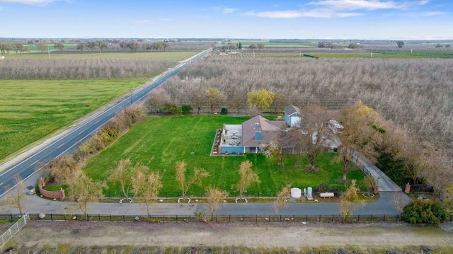 27387 Rd 100, Visalia, CA 93277