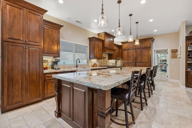 27387 Rd 100, Visalia, CA 93277