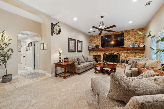 27387 Rd 100, Visalia, CA 93277