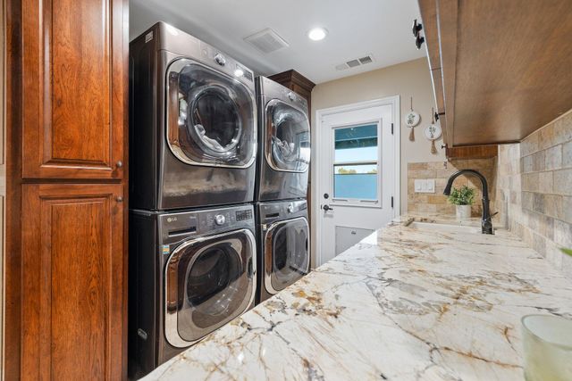 27387 Rd 100, Visalia, CA 93277