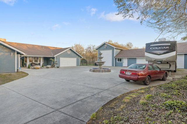 27387 Rd 100, Visalia, CA 93277