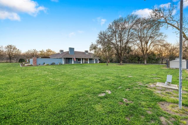 27387 Rd 100, Visalia, CA 93277