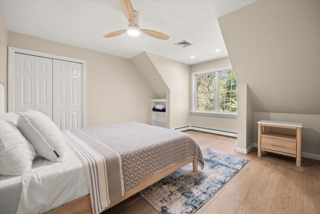 2 Boulder Rd, Bourne, MA 02532