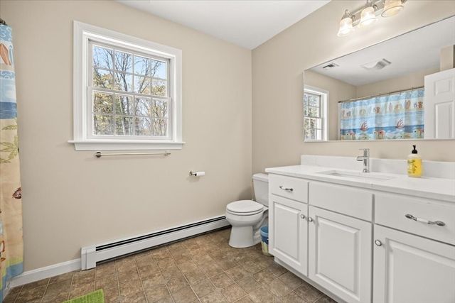 2 Boulder Rd, Bourne, MA 02532