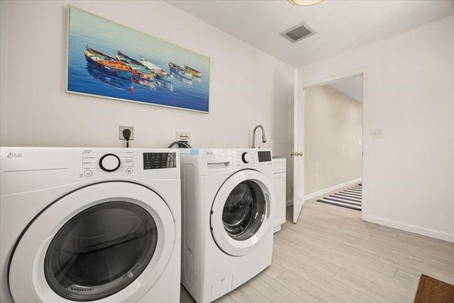 2 Boulder Rd, Bourne, MA 02532