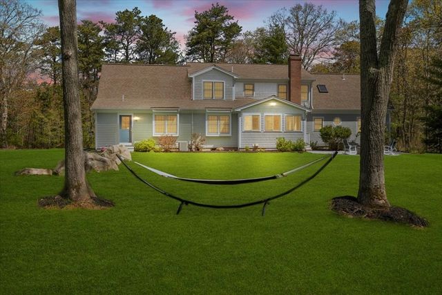 2 Boulder Rd, Bourne, MA 02532