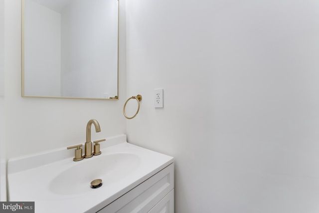 219 JEFFERSON ST NW, Washington, DC 20011