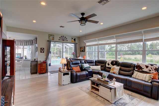 5725 WEDGEFIELD DRIVE, Zephyrhills, FL 33541