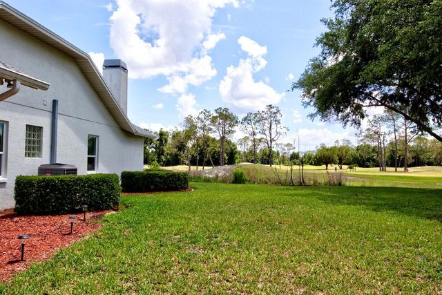 5725 WEDGEFIELD DRIVE, Zephyrhills, FL 33541