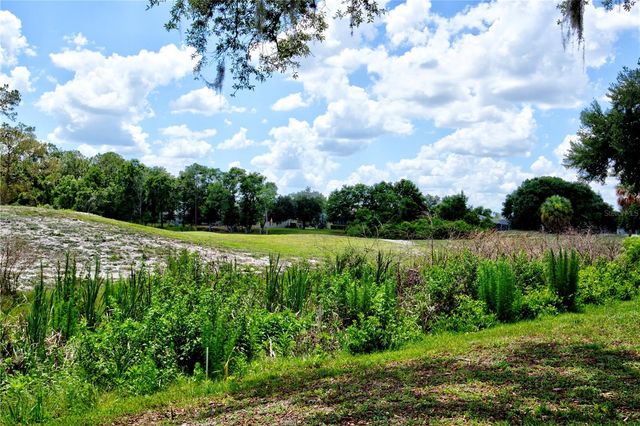 5725 WEDGEFIELD DRIVE, Zephyrhills, FL 33541