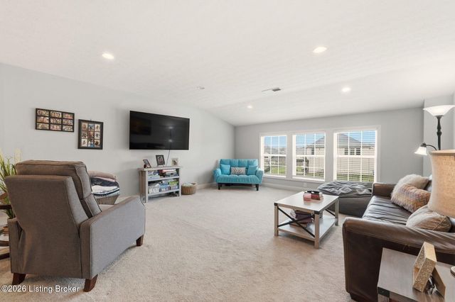 16909 Ascender Pass, Louisville, KY 40245