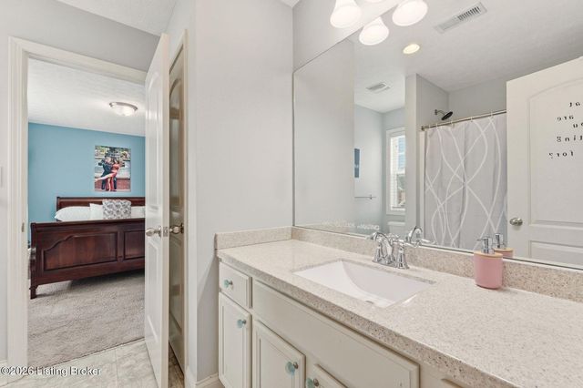 16909 Ascender Pass, Louisville, KY 40245